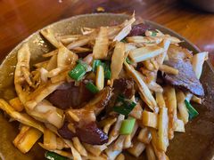 春笋腊肉-苗湘食府(十年店)