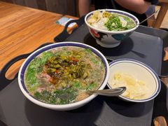 -云阿蛮云南生烫牛肉米线(奉贤路店)