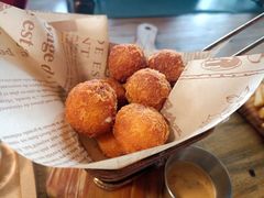 -动动咖啡清真西餐厅