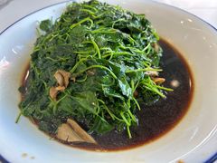 蚌肉金花菜-蟹天蟹地农家菜·阳澄湖大闸蟹(浅水湾店)