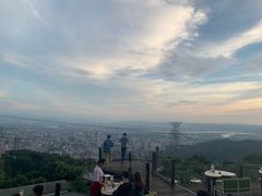 -草山夜未眠景观餐厅