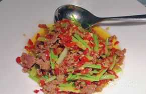 Xiangxiang Stir-Fried Beef with Chili