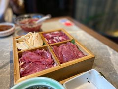 -野山舂·贵州现舂酸汤牛肉(民生路店)