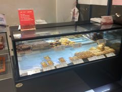面包甜点陈列柜-上海哈尔滨食品厂(淮海中路店)