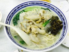 招牌黄鱼面-明呈黄鱼面馆(斜土路店)