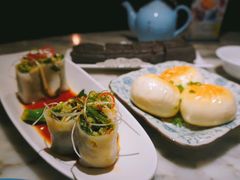 会拉丝的生煎包-东南里湖景餐厅·新闽菜(浦西万达店)