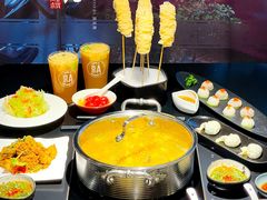 -鲜入唯煮·港式海鲜牛肉火锅(金宝街店)
