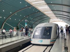 -龙阳路磁悬浮列车总站-停车场