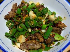青椒拆骨肉-俏媳妇有鸡菜园