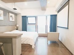 -闲隅江景艺术酒店(解放碑洪崖洞总店)