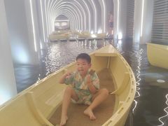 -涨巢·潮玩水疗局