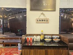 大堂-双燕楼·手工馄饨·汤面小吃(世纪汇店)