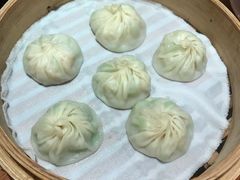 丝瓜虾仁小笼包-鼎泰丰(复兴店)