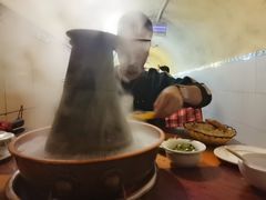-洞庭洲·防空洞火锅·烧烤·铜锅涮肉(新百广场店)