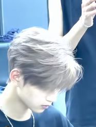 -ON STAR SALON