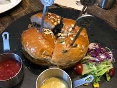 -HIGH FIVE哈福手工汉堡(桂林路店)