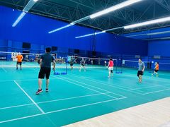 -中地华冠羽毛球俱乐部