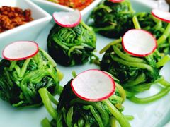 沾汁菠菜茼蒿-95号酱骨·一块豆腐(展春园西路店)
