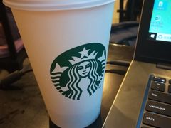 -星巴克(南宁民歌湖店)