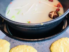 -三人行骨头王火锅(长寿店)