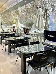 -雪中彩影婚纱摄影·微光艺术中心