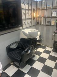 -Devilhands Barbershop男士理容店