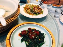 -泉畔人家·老济南经典鲁菜(大明湖店)