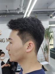 -宫铭烫发染发接发店