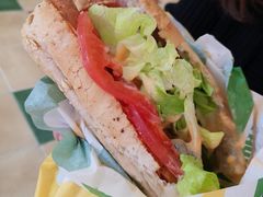-王府井奥莱临潼小镇(临潼店)
