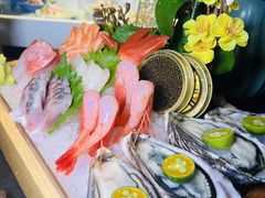 -蟹犇前•帝王蟹雪蟹(陆家嘴店)