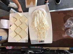 -何鲜菇火锅(大营盘店)