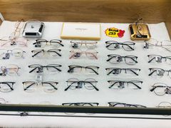 -视野联行眼镜·蔡司授权店(长白万象汇店)