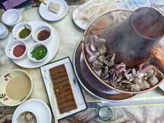 -一口猪海鲜浑锅·东北家常菜