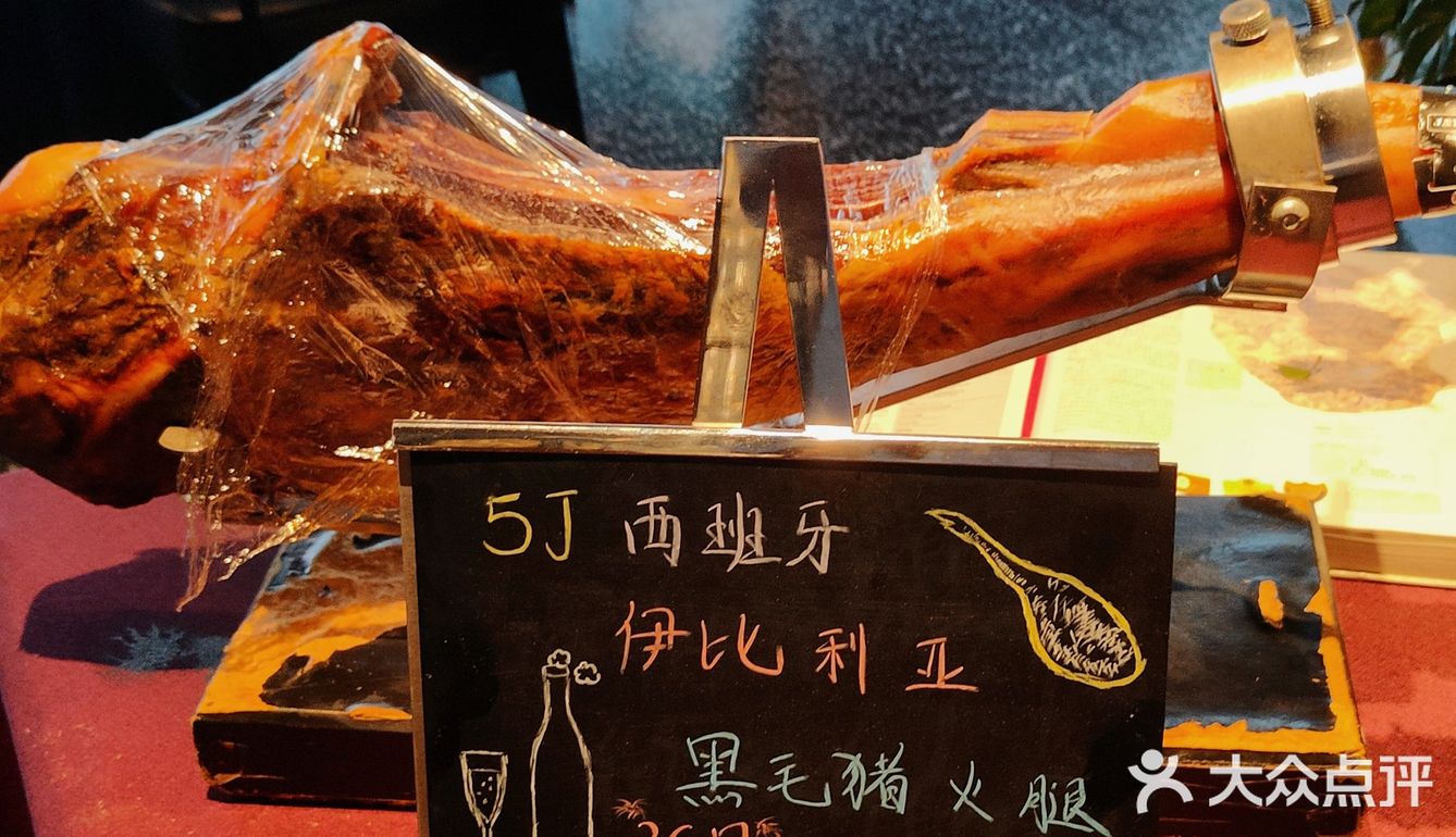 浪漫氛围满分💯这家牛排店太适合约会啦