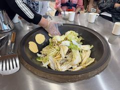 -粘豆包柴火铁锅炖