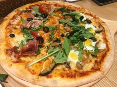 双拼披萨-LO CALCOW卡路力轻食主义餐厅(陆家嘴店)