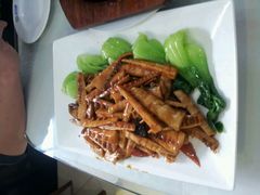 油闷春笋-李连贵酒家熏肉大饼(昆明街店)