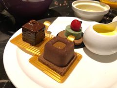 -半岛翡丽海鲜自助餐厅(观风亭店)