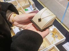 -万物奢潮中古奢侈品(青岛店)
