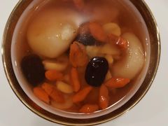 -上海雏渐肥月嫂