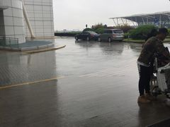 -大众空港宾馆·停车场