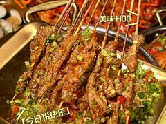 -何师烧烤Pro ·江湖川菜·小龙虾·精酿啤酒(太古里旗舰店)