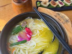 -桥香园过桥米线(国贸店)