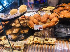 -巴黎贝甜(大宁国际商业广场店)