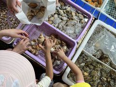 -霞涌市场海鲜摆卖区