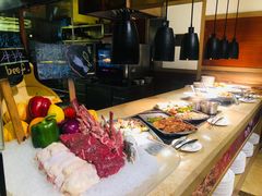-大中华希尔顿酒店-念自助餐·嗨啤·小龙虾