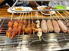 -哈尔滨小酒馆·鲜肉现穿自助烧烤(康新花园店)