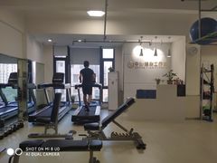 -中田健身工作室(绿地大道店)