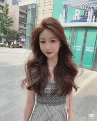 -时尚殿堂明星门店