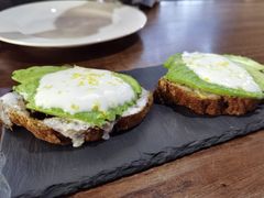 牛油果烤面包配酸奶-1861意大利餐厅(文化广场店)